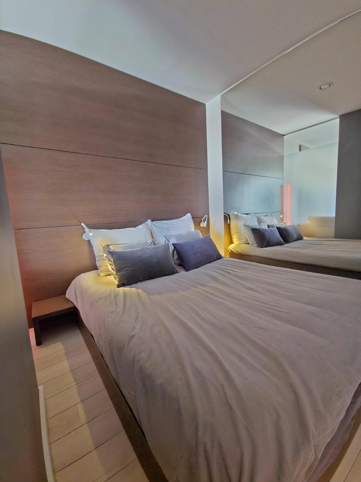 Lupoapartments Z Jacuzzi Pole Dance Leczycka 29 Klimatyzacja Parking Dostep Na Kod Lodz  Room photo