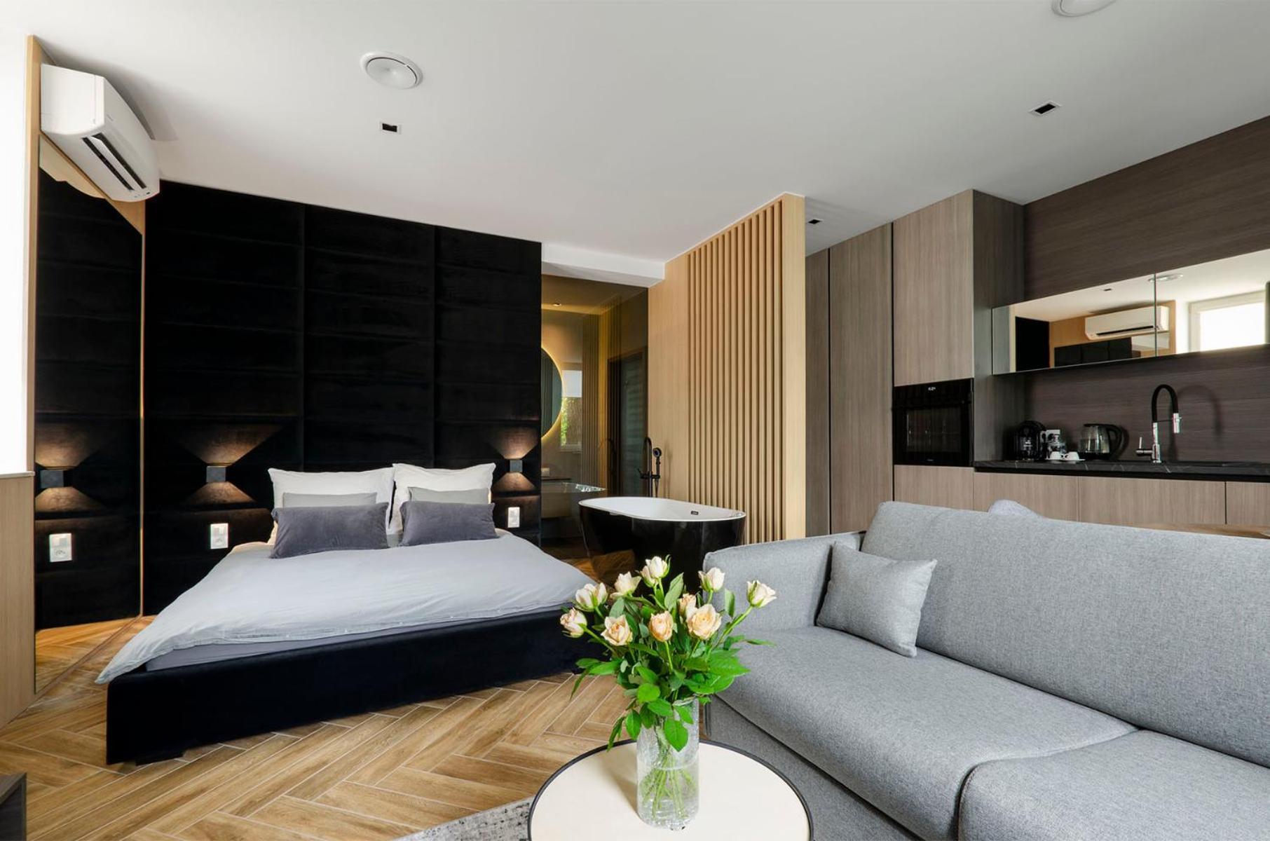 Lupoapartments Z Jacuzzi Pole Dance Leczycka 29 Klimatyzacja Parking Dostep Na Kod Lodz  Exterior photo